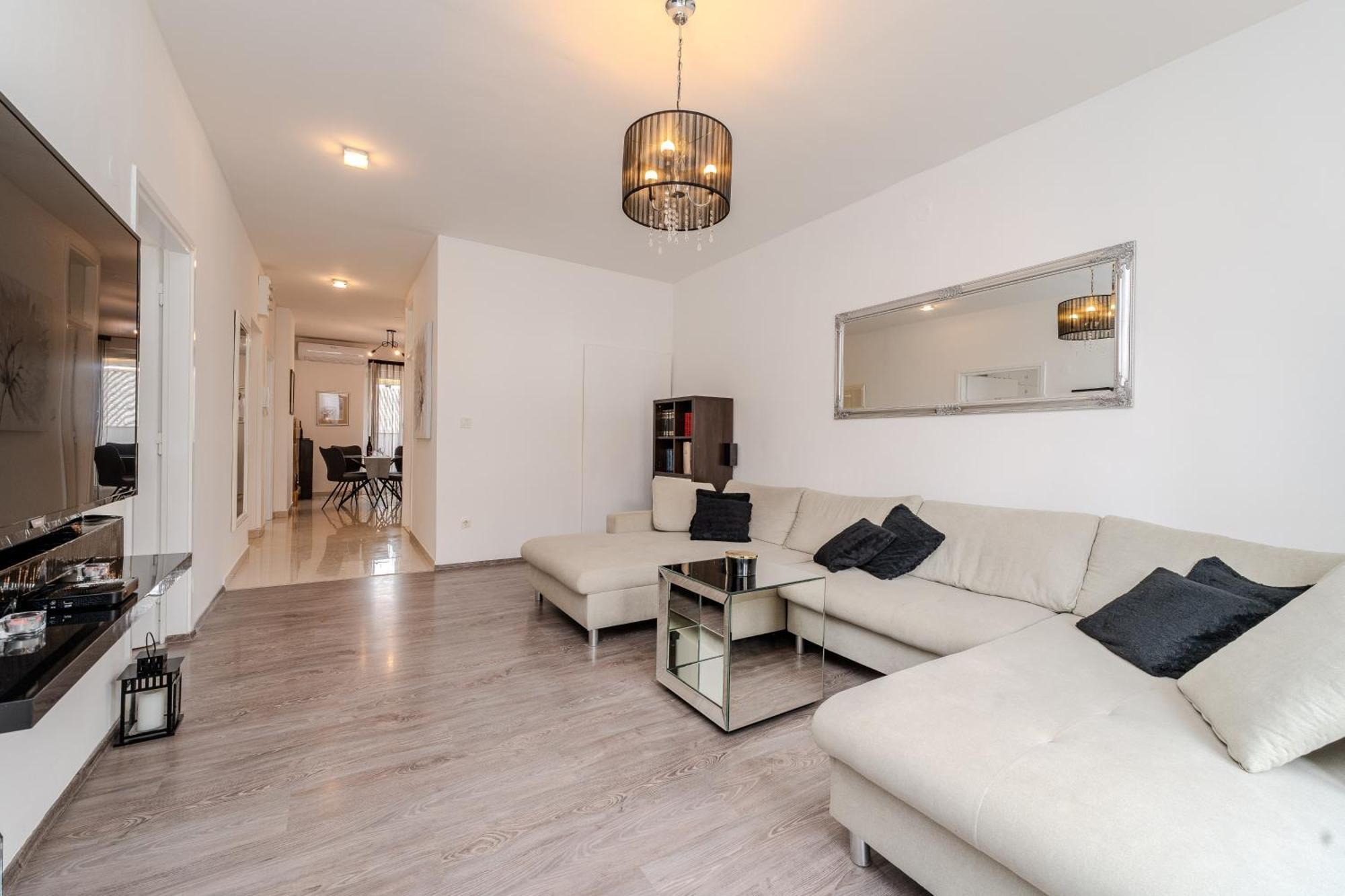Zadar Center Apartment Verdi,Big & Cosy מראה חיצוני תמונה